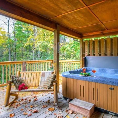 Great Location Pool Table Hot Tub Villa Gatlinburg Esterno foto