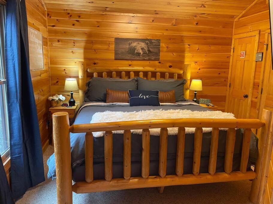Great Location Pool Table Hot Tub Villa Gatlinburg Esterno foto